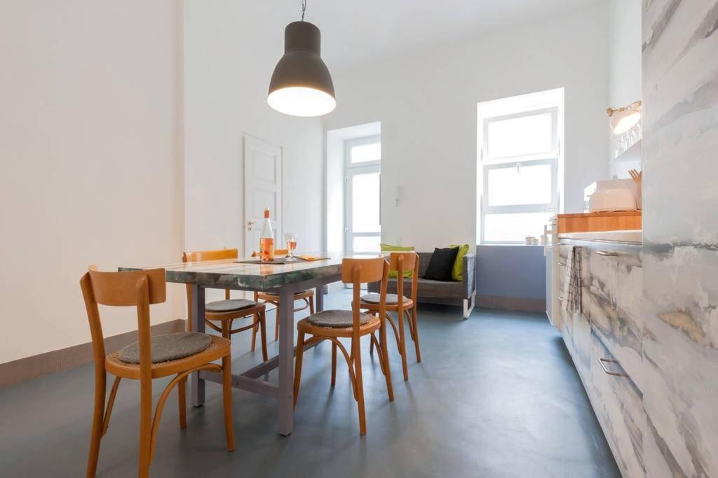 Modern Stylish 2 Bedroom Holiday Apartment Budapest Exterior foto
